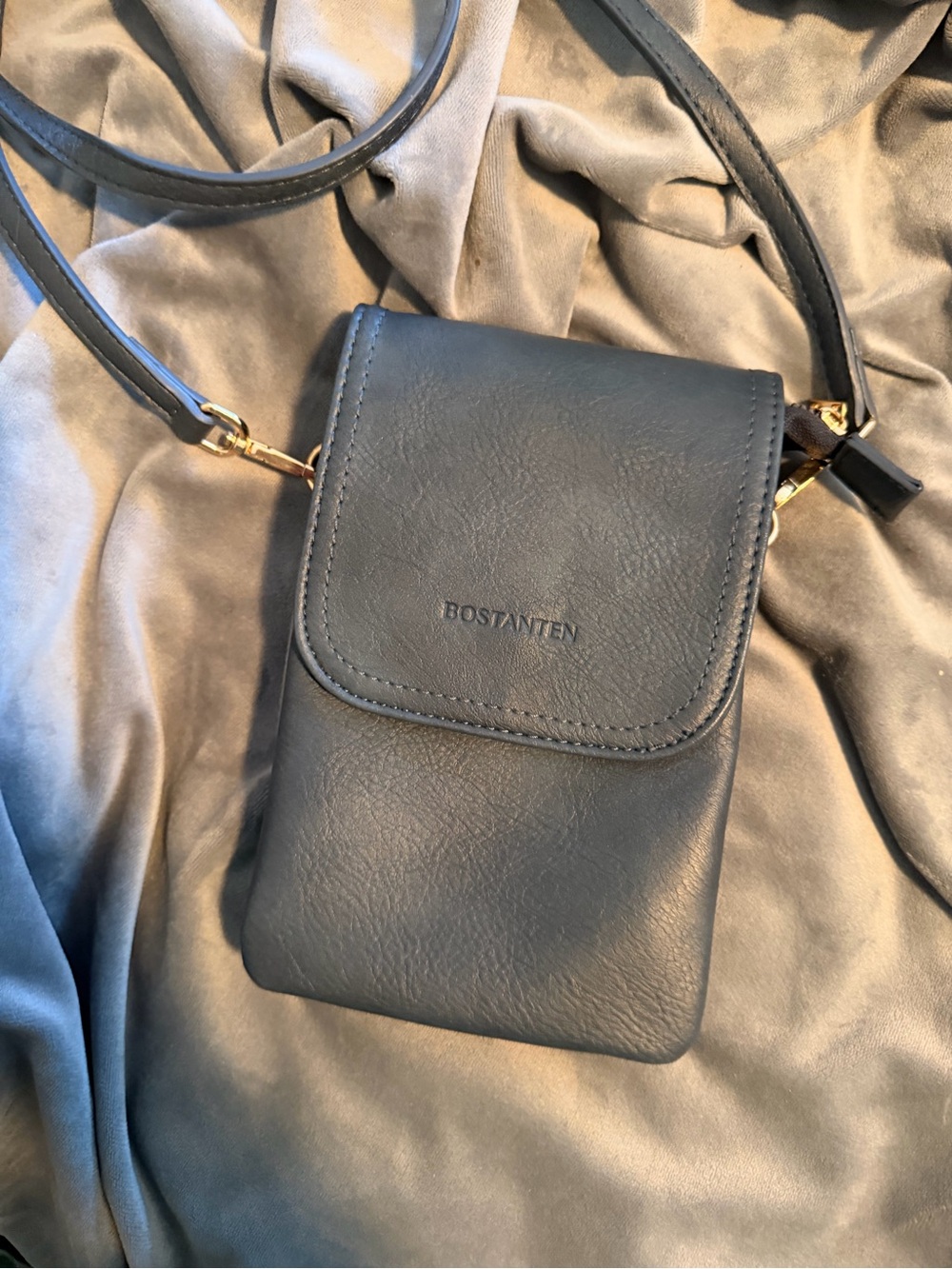 Bostanten Black Crossbody Phone Pouch